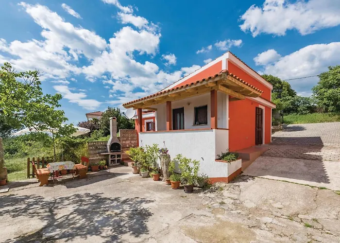 Awesome Home In Porec With House Sea View