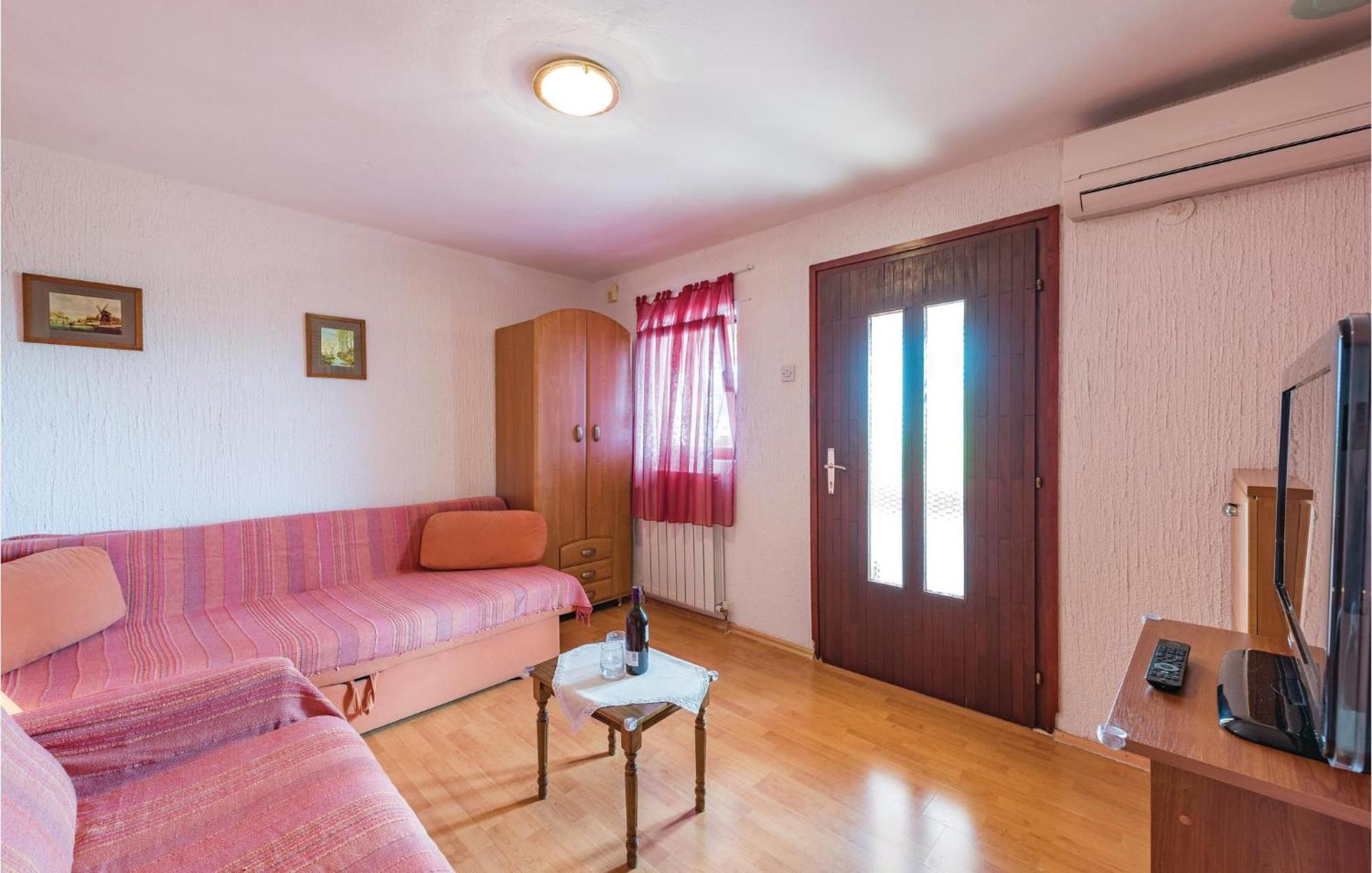 Awesome In With House Sea View Holiday home